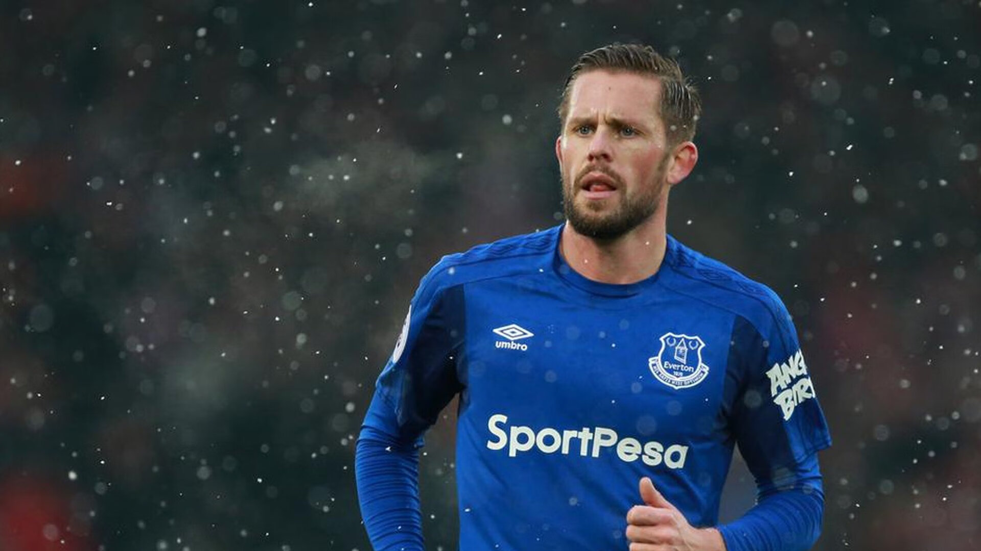 当英超争冠之夜遇见浓眉生涯之夜，跨越时空的竞技之光